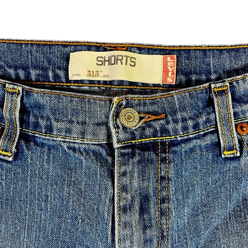 Levi’s 515 Denim Shorts Size 16 Blue Mid Rise Jean Shorts Casual Summer